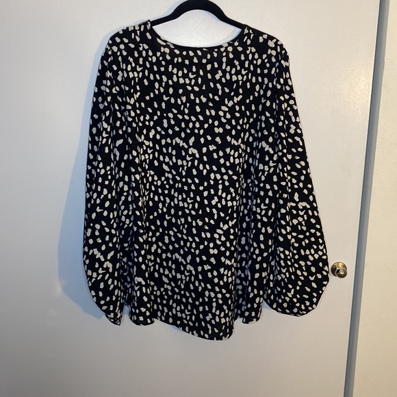 Black and White Polka Dot Loose Blouse- Jodifl - Size 2x - Like New - Picture 5 of 5